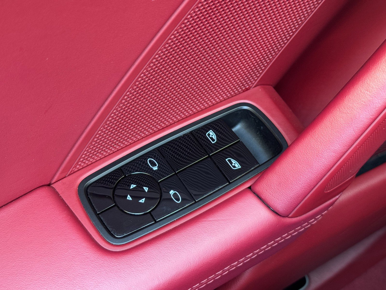 Used 2021 Porsche 911 Targa 4S w/ Sport Chrono Package image 16