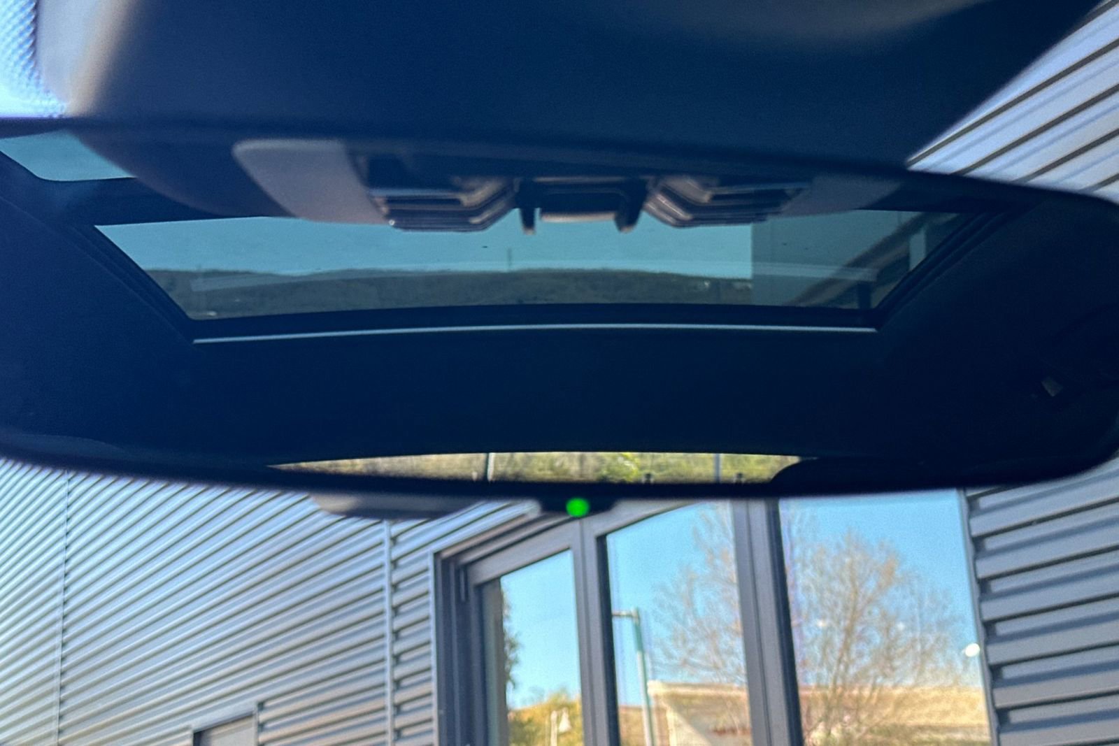 Used 2025 Porsche Macan image 22