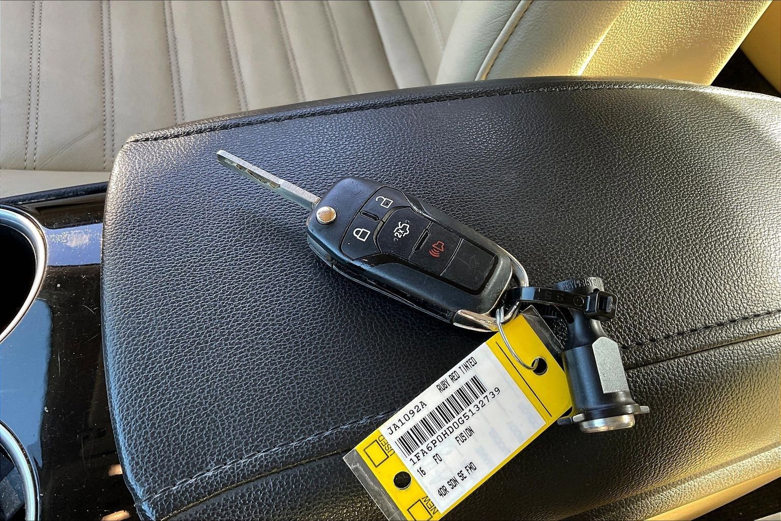 Used 2016 Ford Fusion SE w/ Equipment Group 202A FWD image 34