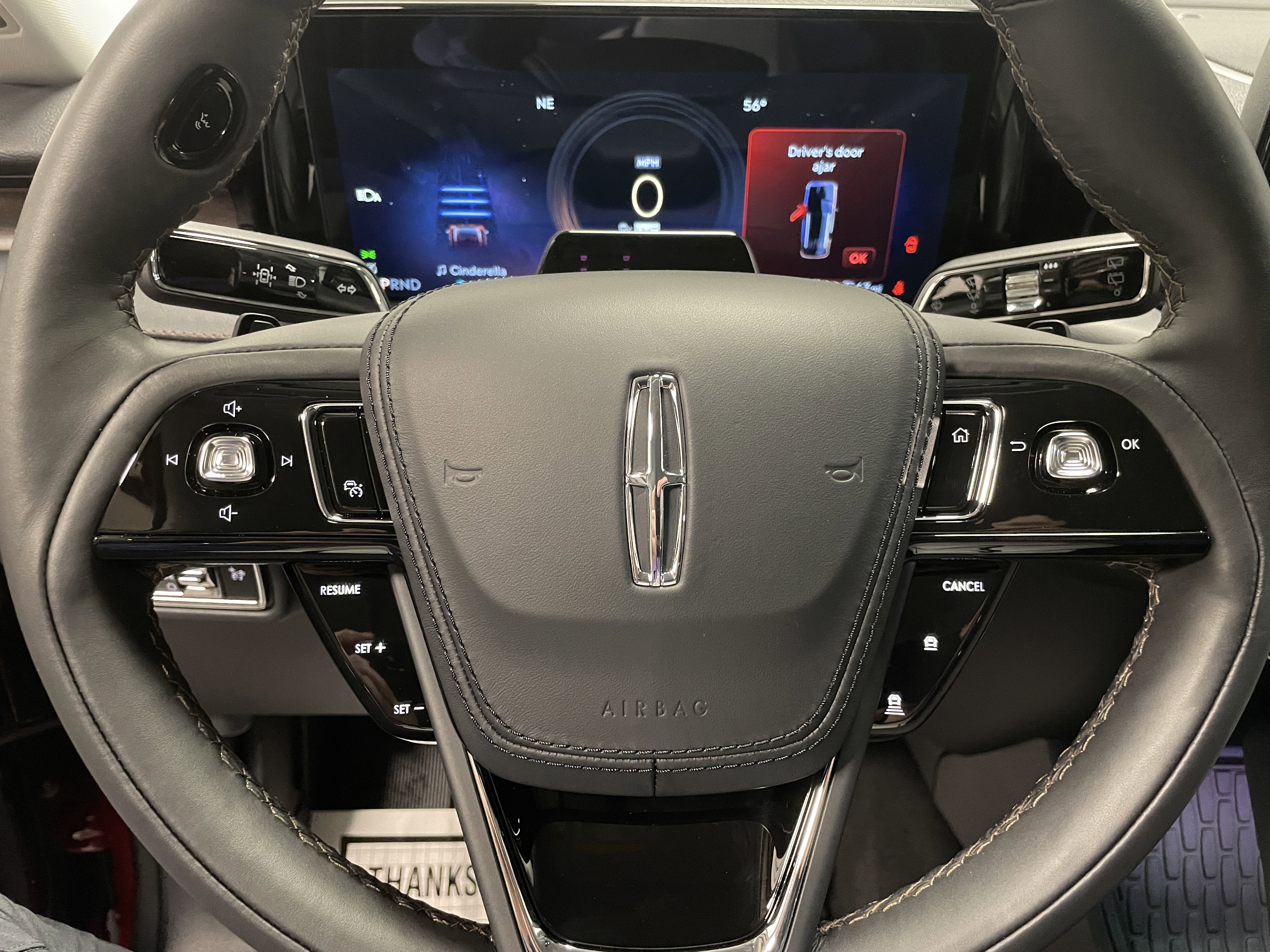 New 2025 Lincoln Aviator Reserve w/ Luxury Package image 17