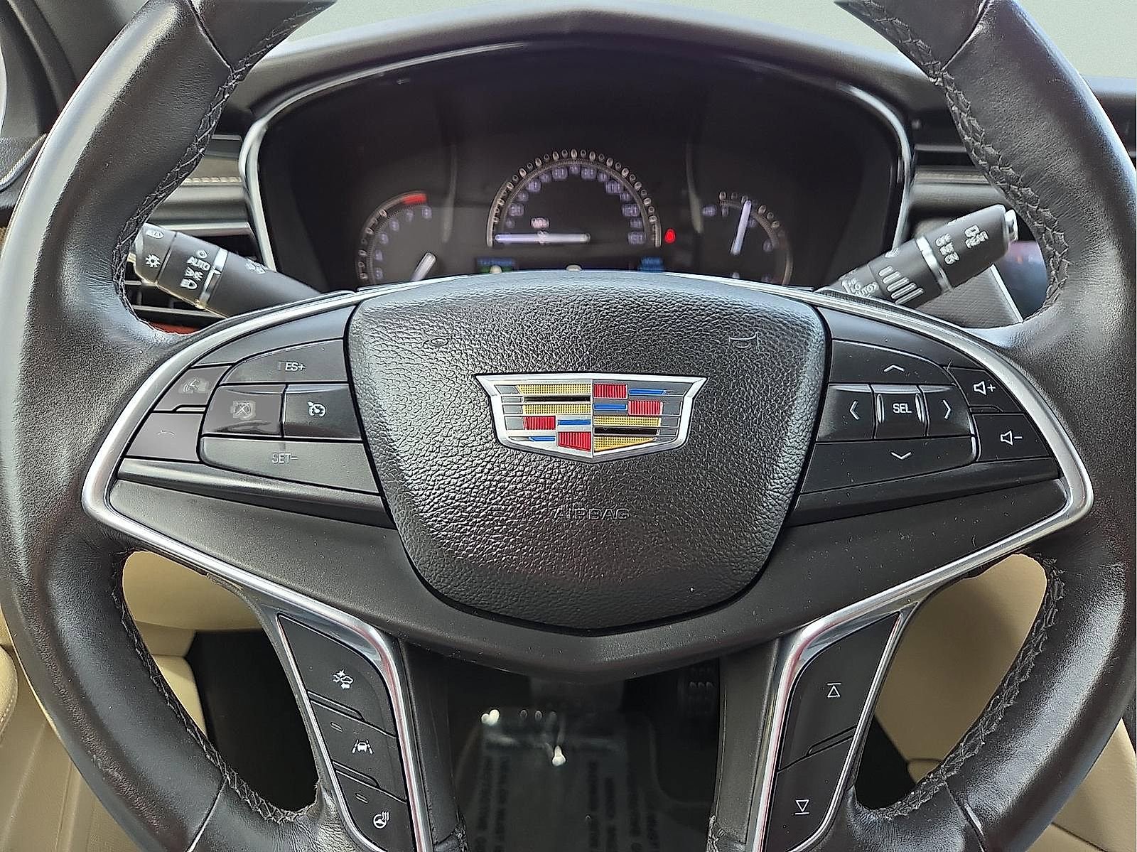 Used 2017 Cadillac XT5 Luxury w/ Driver Awareness Package image 24