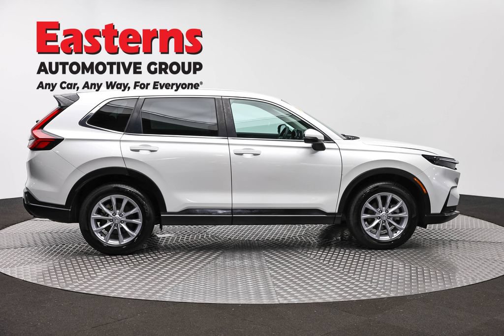 Used 2023 Honda CR-V LX image 4