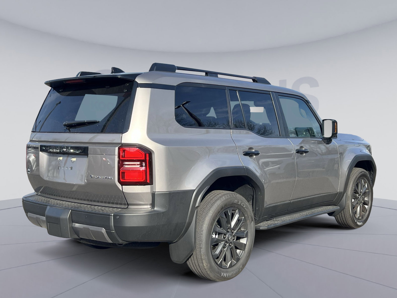 Used 2025 Toyota Land Cruiser image 5