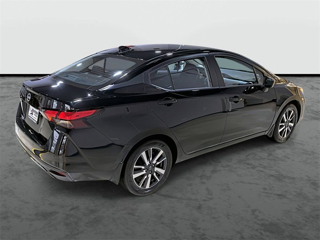 Used 2025 Nissan Versa SV w/ Trunk Package image 4