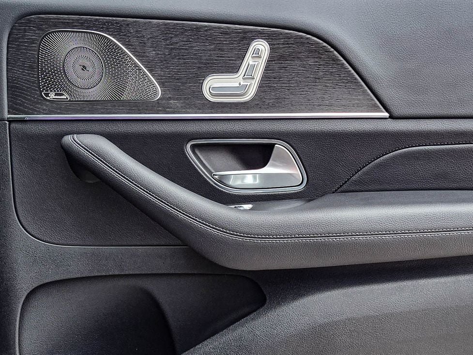 New 2026 Mercedes-Benz GLS 450 4MATIC image 42