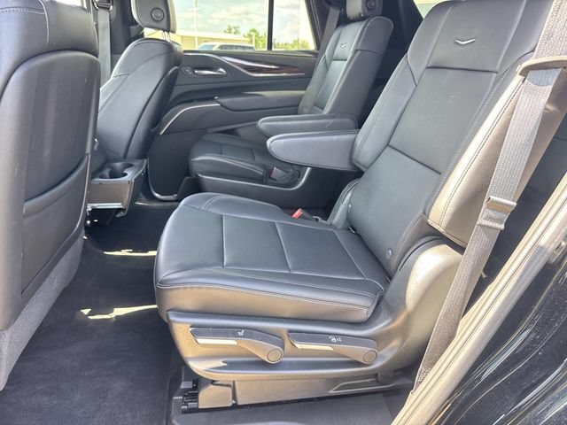 Used 2023 Cadillac Escalade Luxury RWD image 15