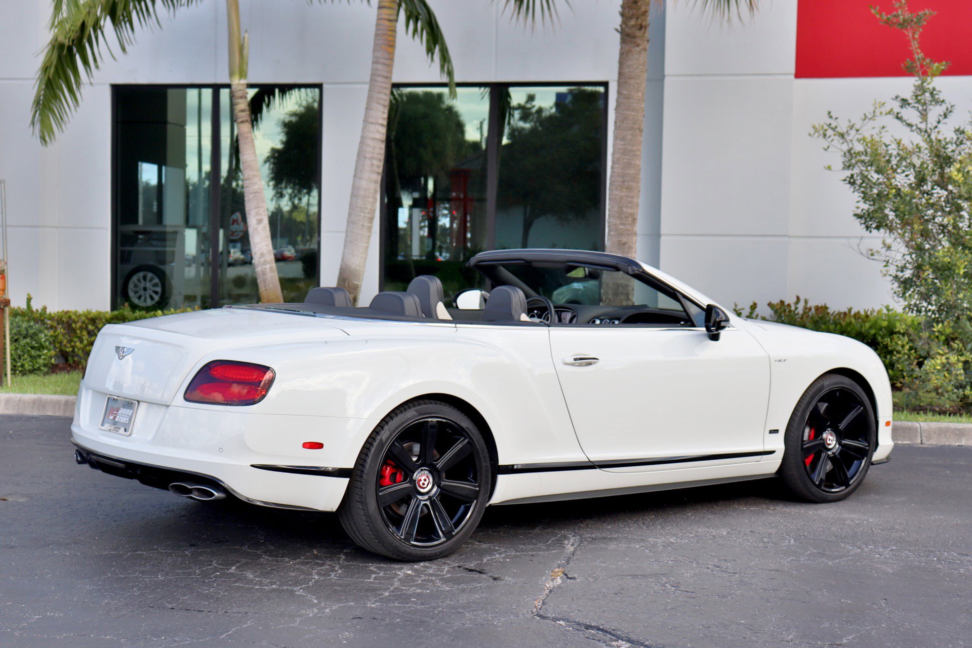 Used 2015 Bentley Continental GT V8 S image 27