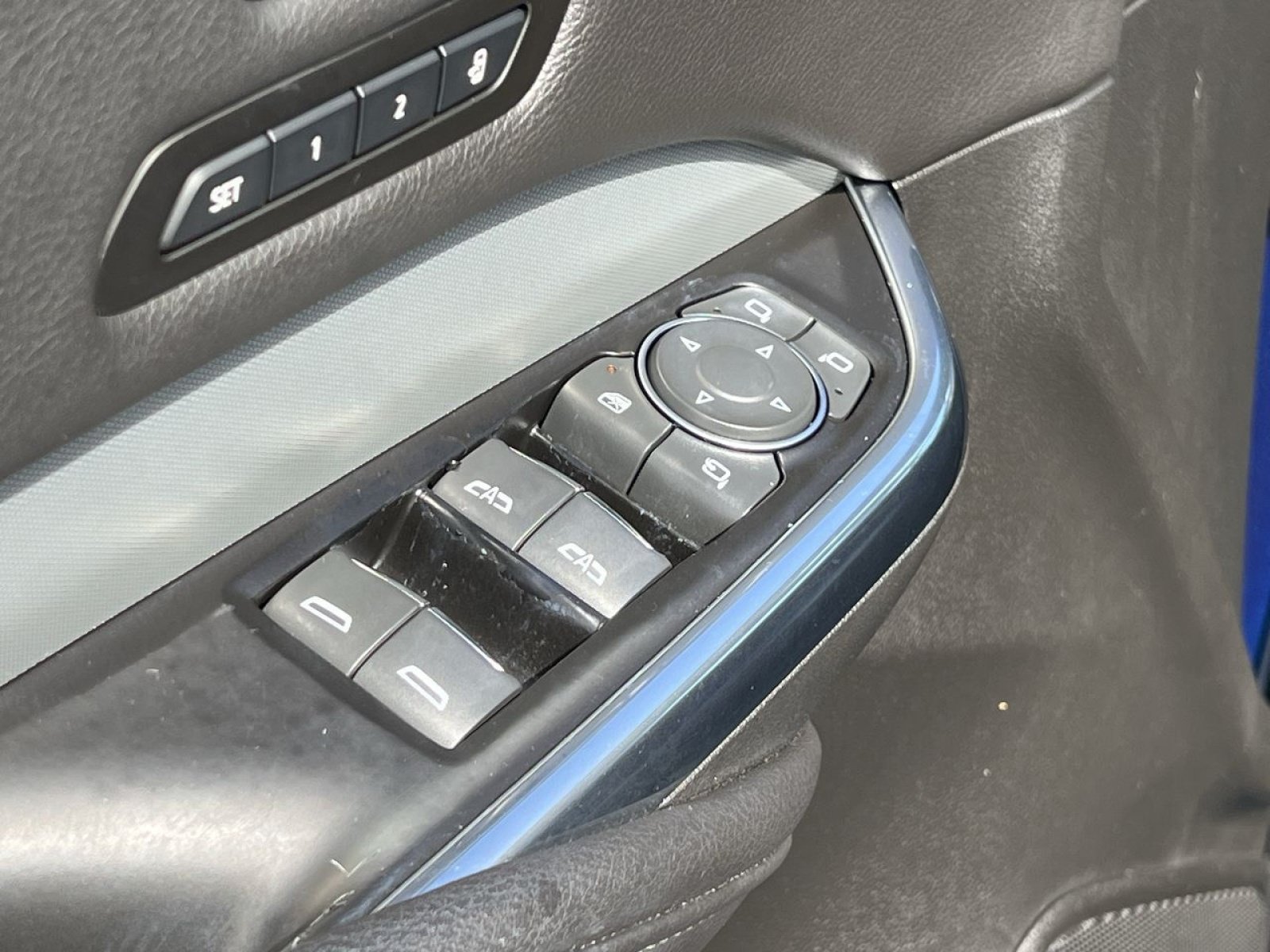 Used 2019 Cadillac XT4 Premium Luxury AWD/4WD image 12