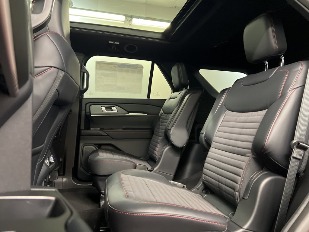 New 2026 Ford Explorer ST-Line image 27