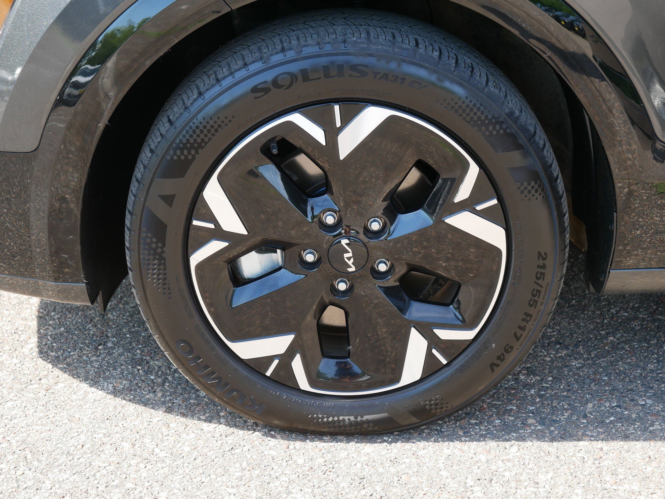 Certified 2024 Kia Niro Wind w/ Wind Preserve Package FWD image 15