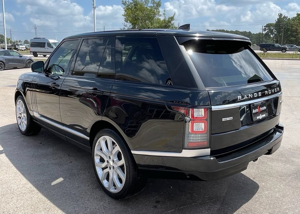 Used 2017 Land Rover Range Rover HSE AWD/4WD image 4