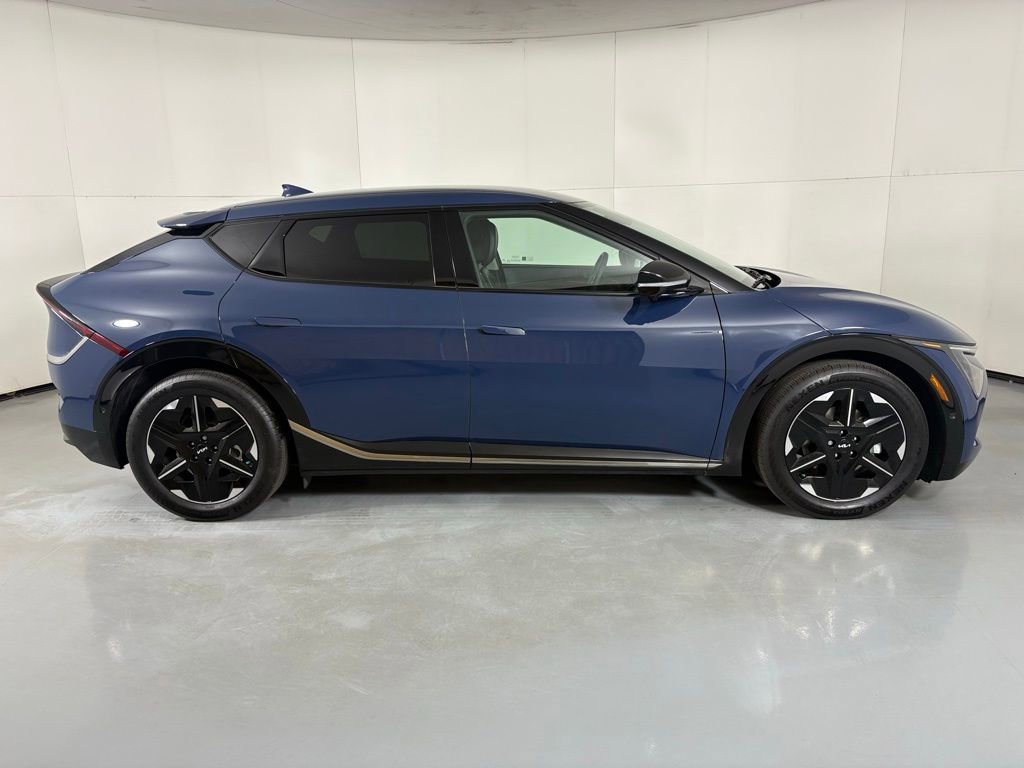 Used 2025 Kia EV6 Wind image 9