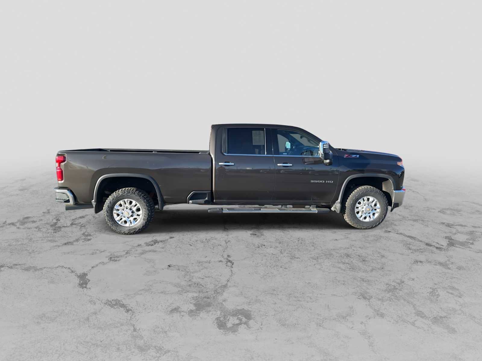 Used 2021 Chevrolet Silverado 3500 LTZ w/ LTZ Convenience Package image 9
