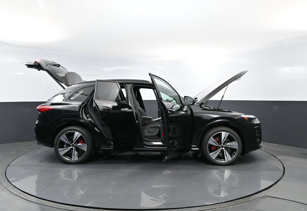 New 2026 Audi SQ5 Premium Plus AWD/4WD image 28