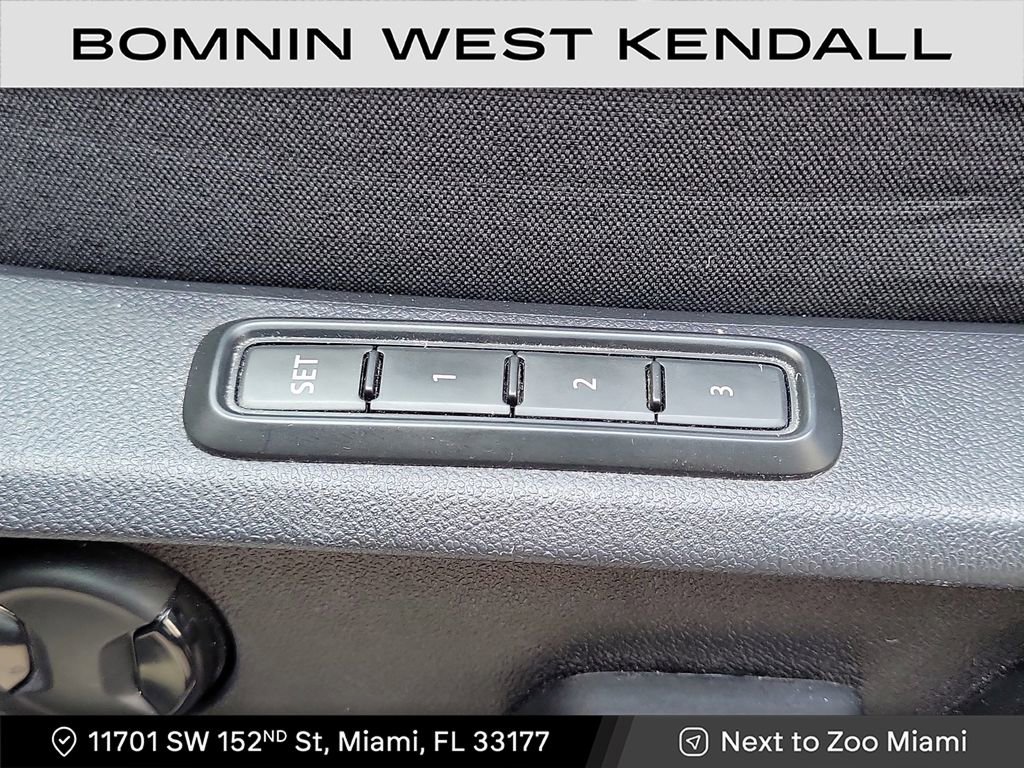 Used 2022 Volkswagen Atlas Cross Sport SEL R-Line image 14