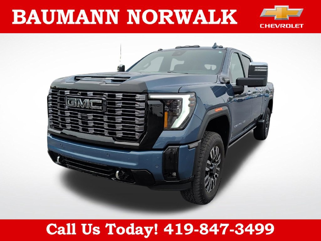 Used 2025 GMC Sierra 2500 Denali Ultimate AWD/4WD image 3