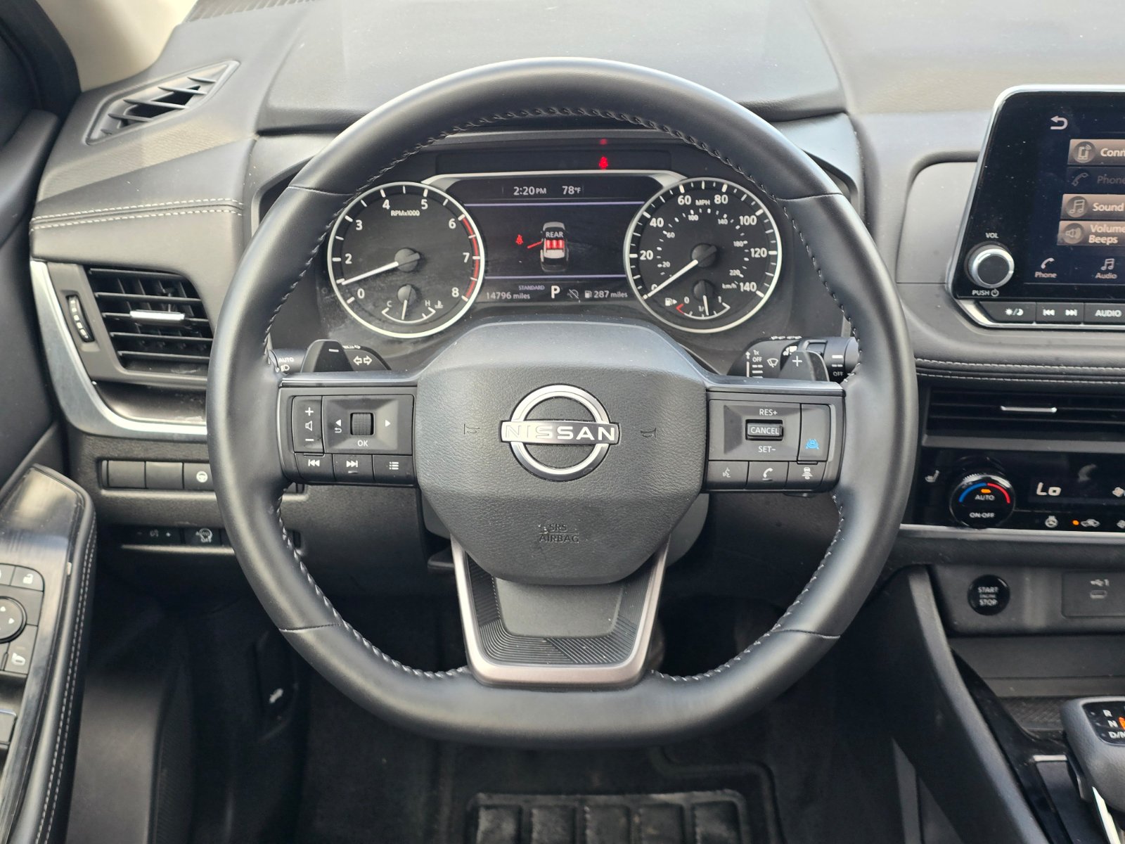 Used 2025 Nissan Rogue SV w/ SV Premium Package FWD image 13