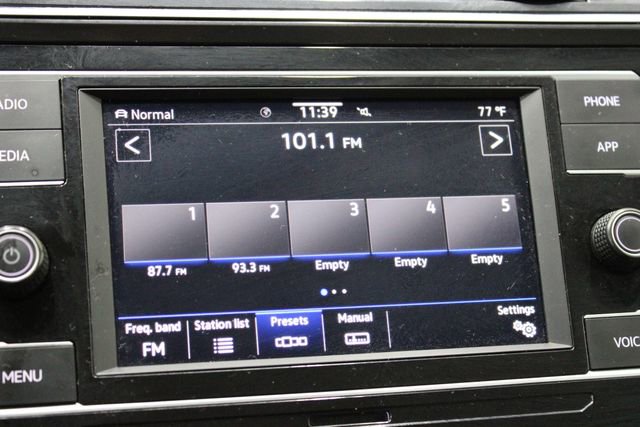 Used 2022 Volkswagen Tiguan S image 30