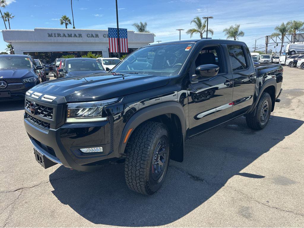 Used 2025 Nissan Frontier PRO-4X w/ Interior Protection Package image 11