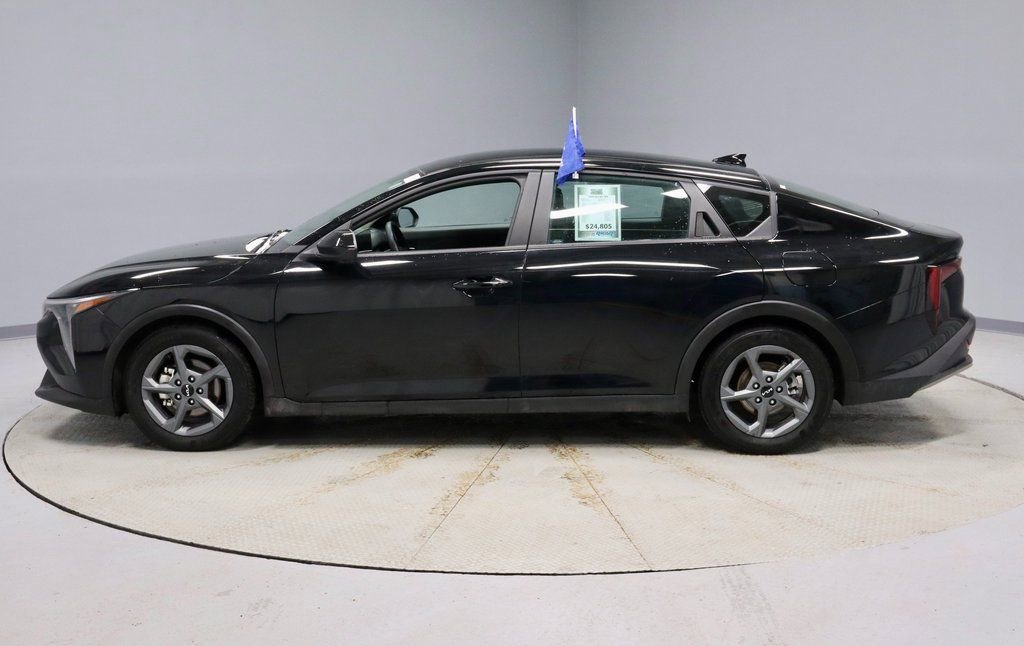 Used 2025 Kia K4 LXS image 7
