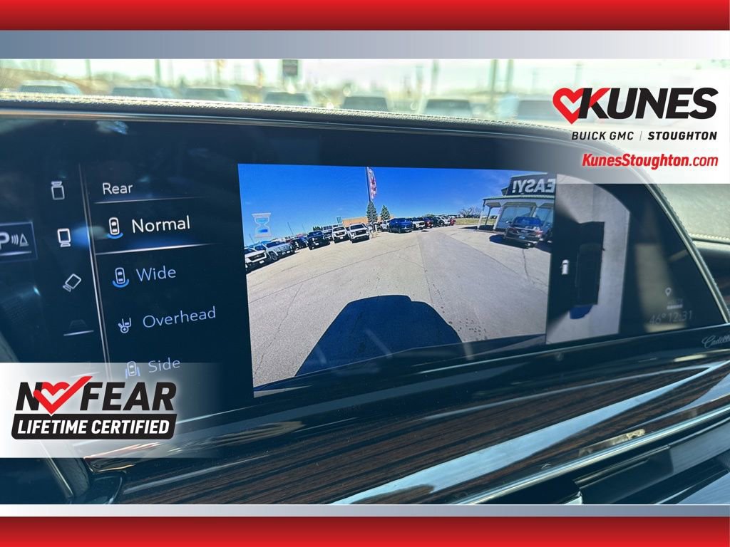 Used 2023 Cadillac Escalade Premium Luxury image 38