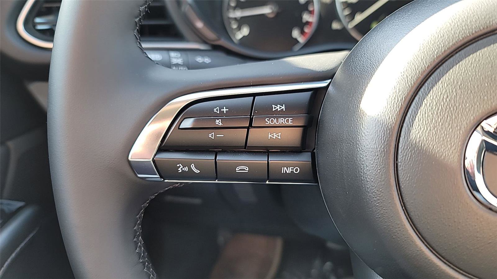 New 2025 MAZDA CX-30 AWD 2.5 S w/ Select Sport Pkg image 24