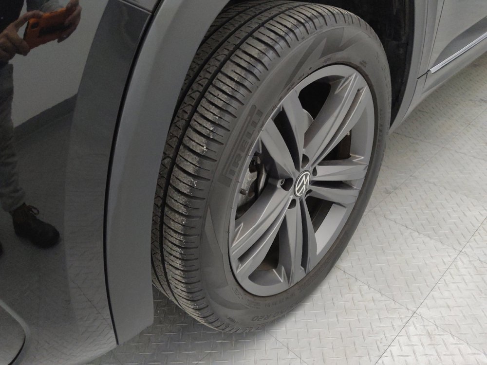 Used 2021 Volkswagen Atlas Cross Sport SE image 31