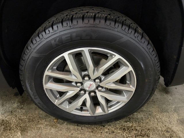 Used 2017 GMC Acadia SLE image 9