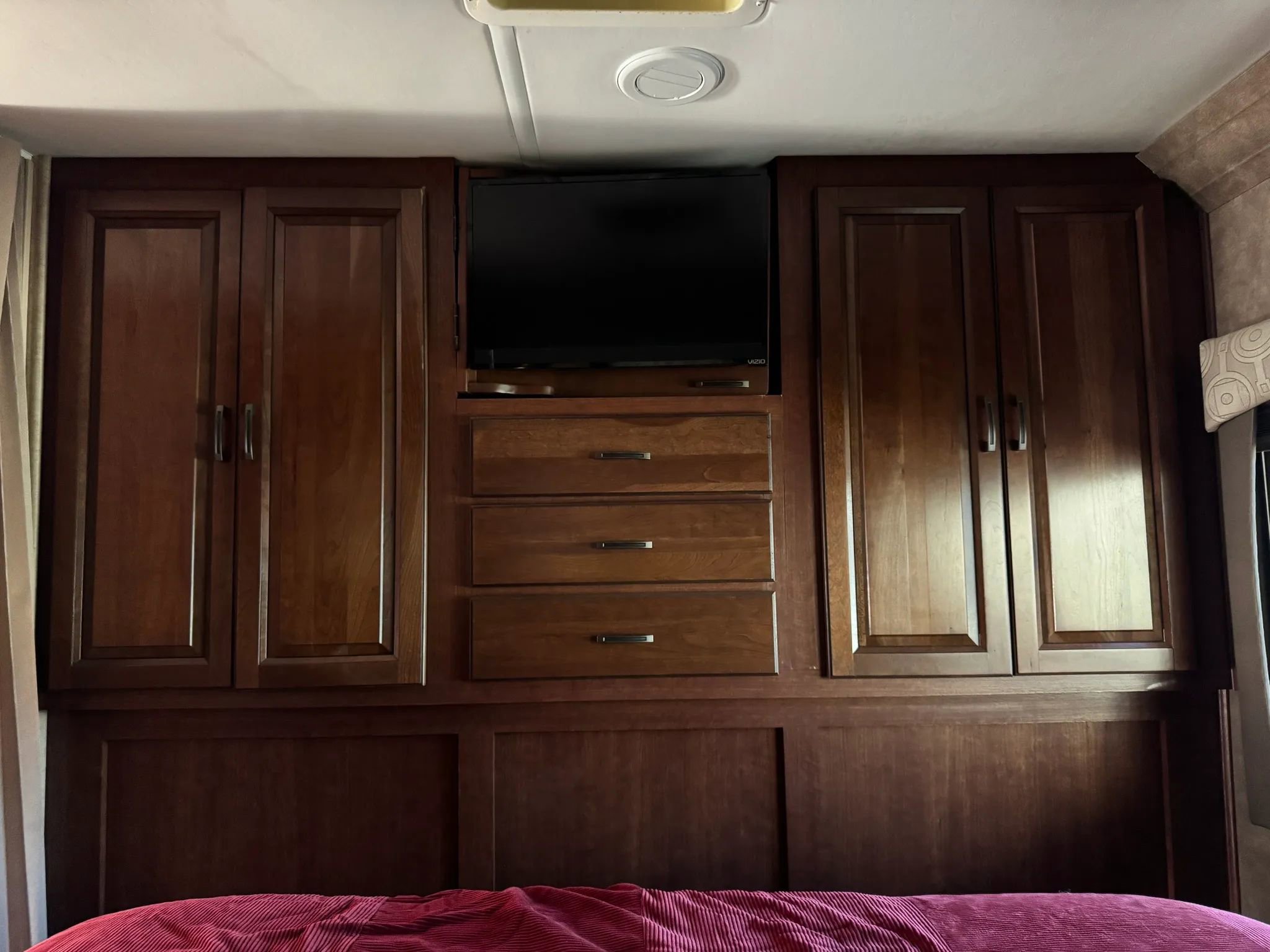 Used 2015 Ford E-450 and Econoline 450 Super Duty w/ Motorhome Prep Package image 55