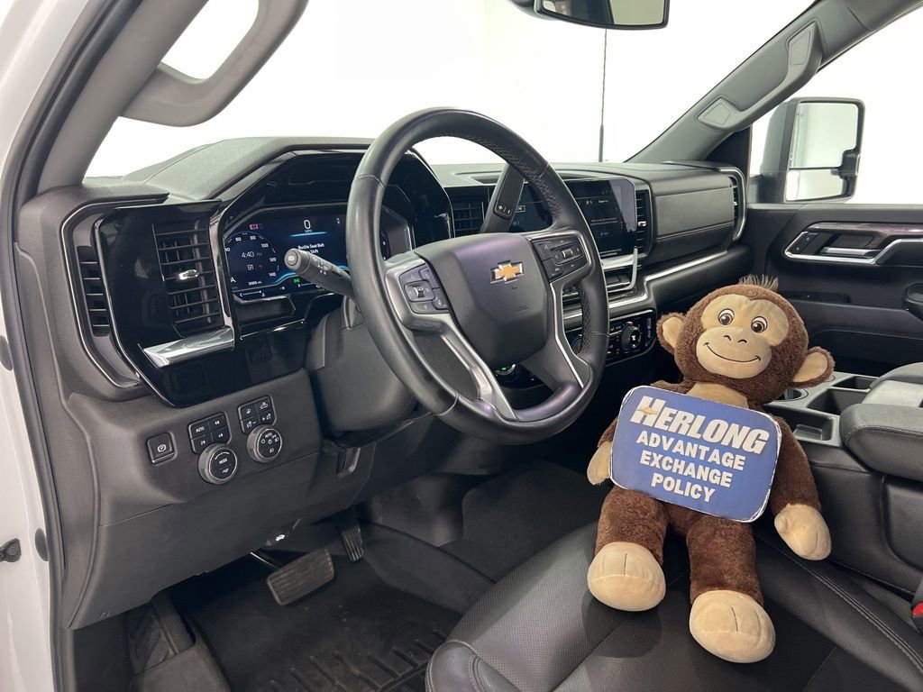 Used 2024 Chevrolet Silverado 2500 LTZ image 9