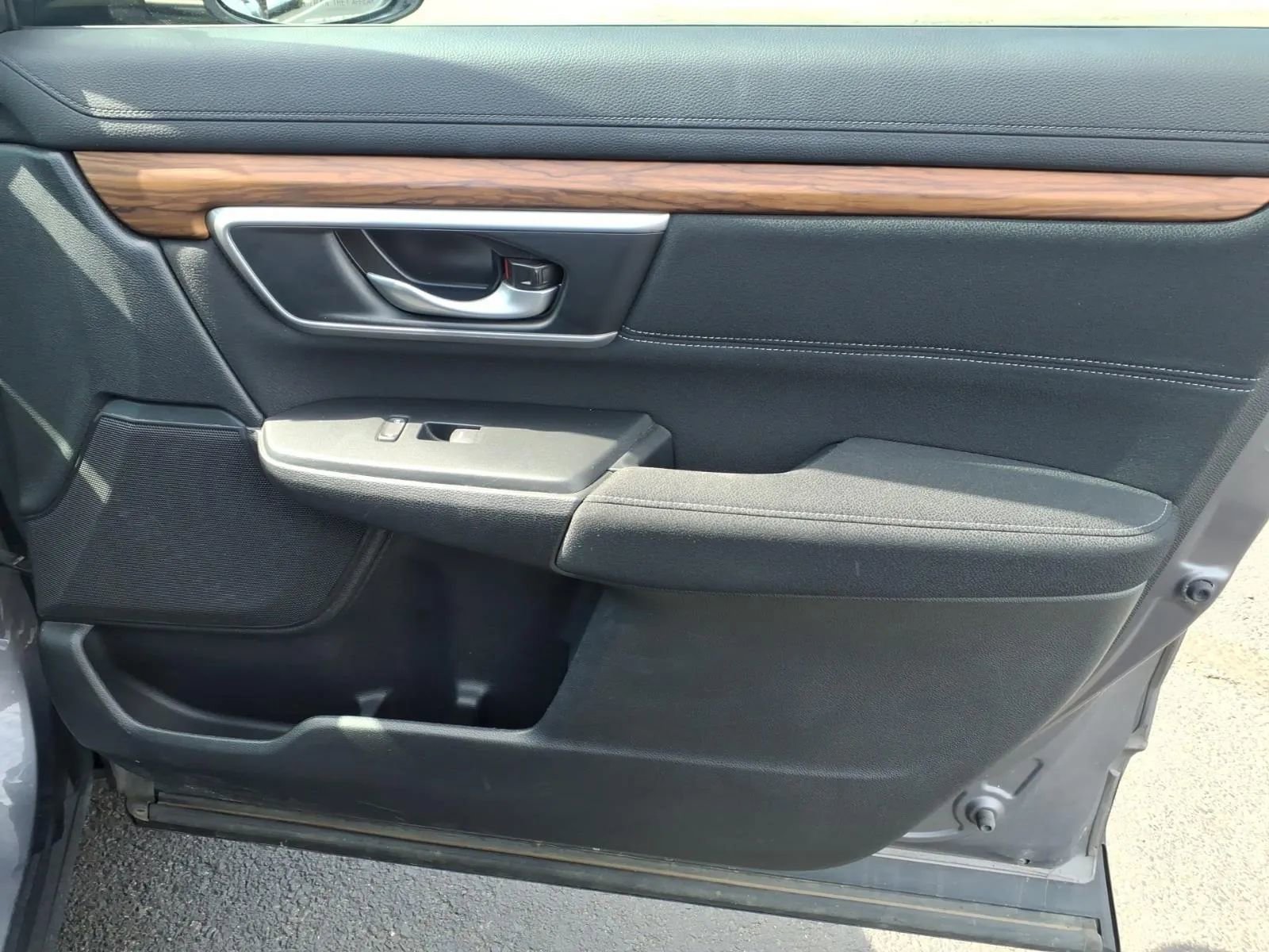 Used 2020 Honda CR-V EX image 11