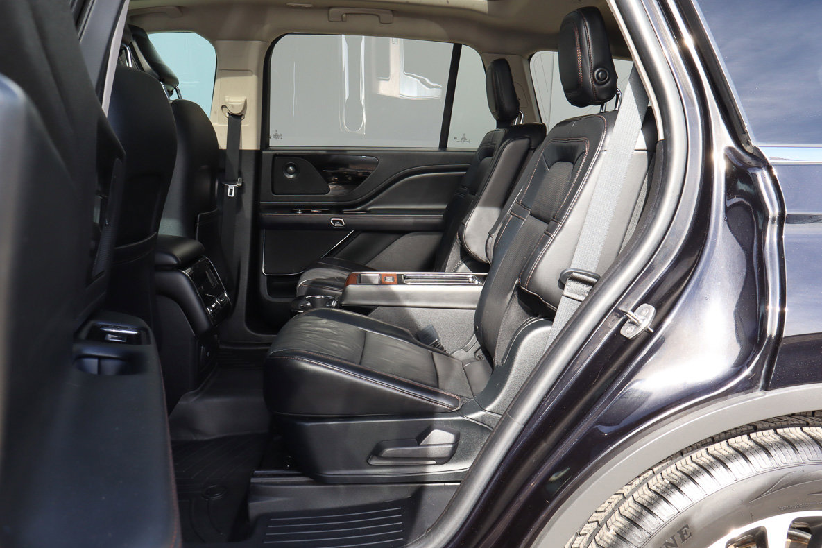 Used 2020 Lincoln Aviator Reserve w/ Equipment Group 201A image 8