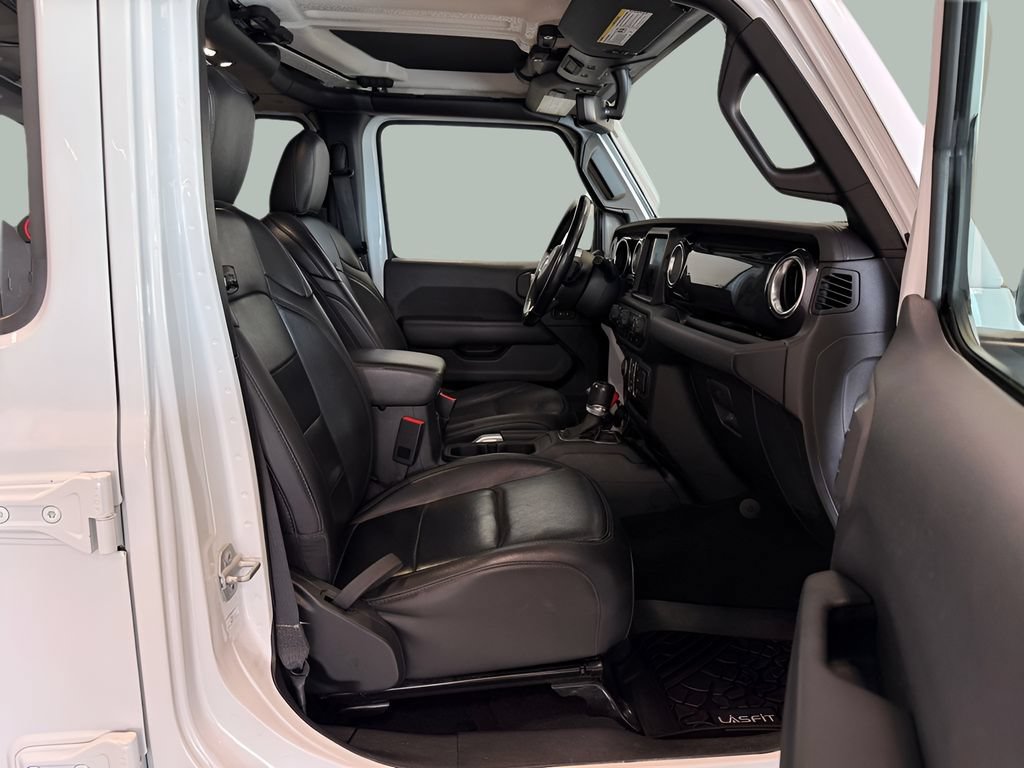 Used 2020 Jeep Wrangler Unlimited Sahara AWD/4WD image 11