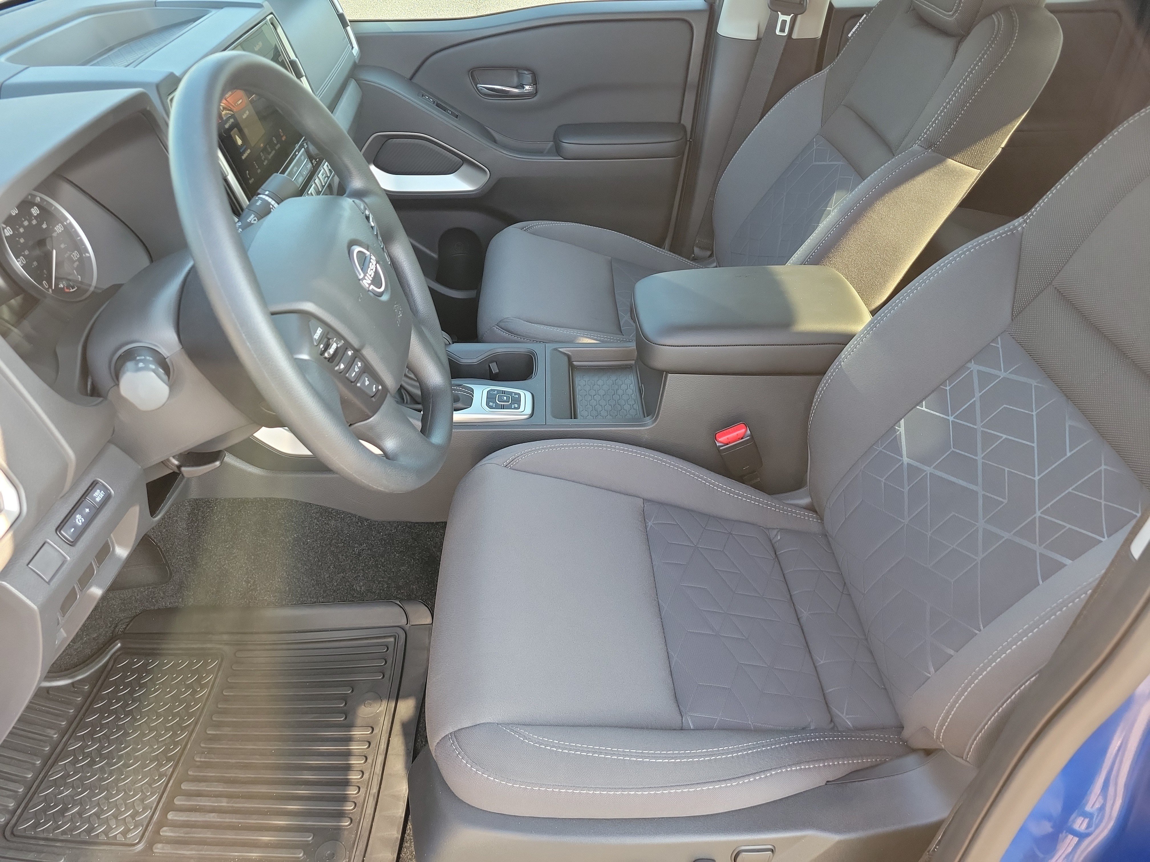 Used 2026 Nissan Frontier SV AWD/4WD image 9