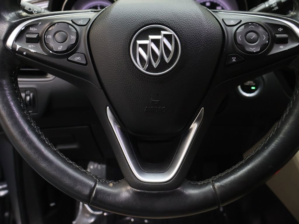 Used 2019 Buick Envision Essence FWD image 18