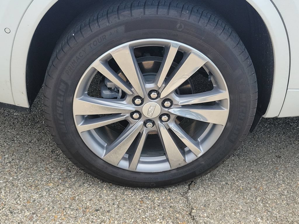 Used 2025 Cadillac XT6 Premium Luxury w/ Technology Package AWD/4WD image 5