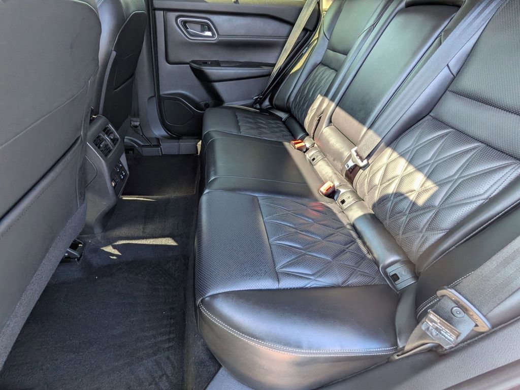 Used 2024 Nissan Rogue Platinum w/ Platinum Premium Package image 21