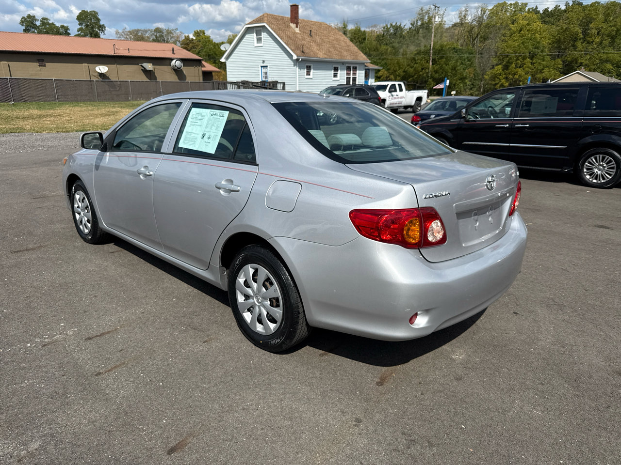 Used 2010 Toyota Corolla image 4