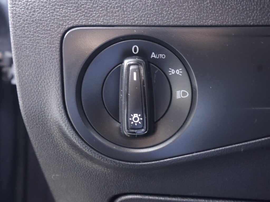 Used 2019 Volkswagen Tiguan S w/ 3rd Row Seat Package AWD/4WD image 10