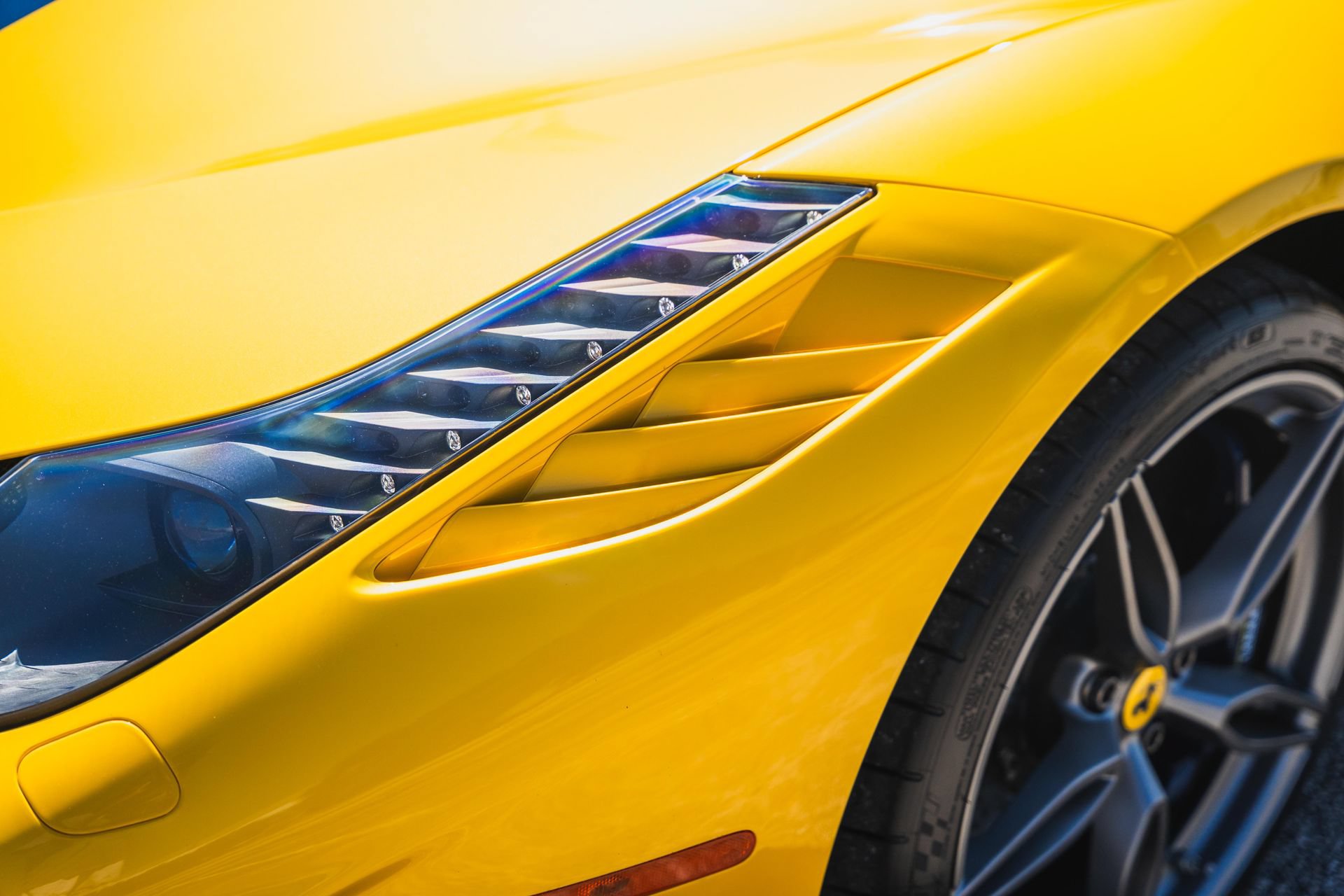 Used 2015 Ferrari 458 Speciale A RWD image 33