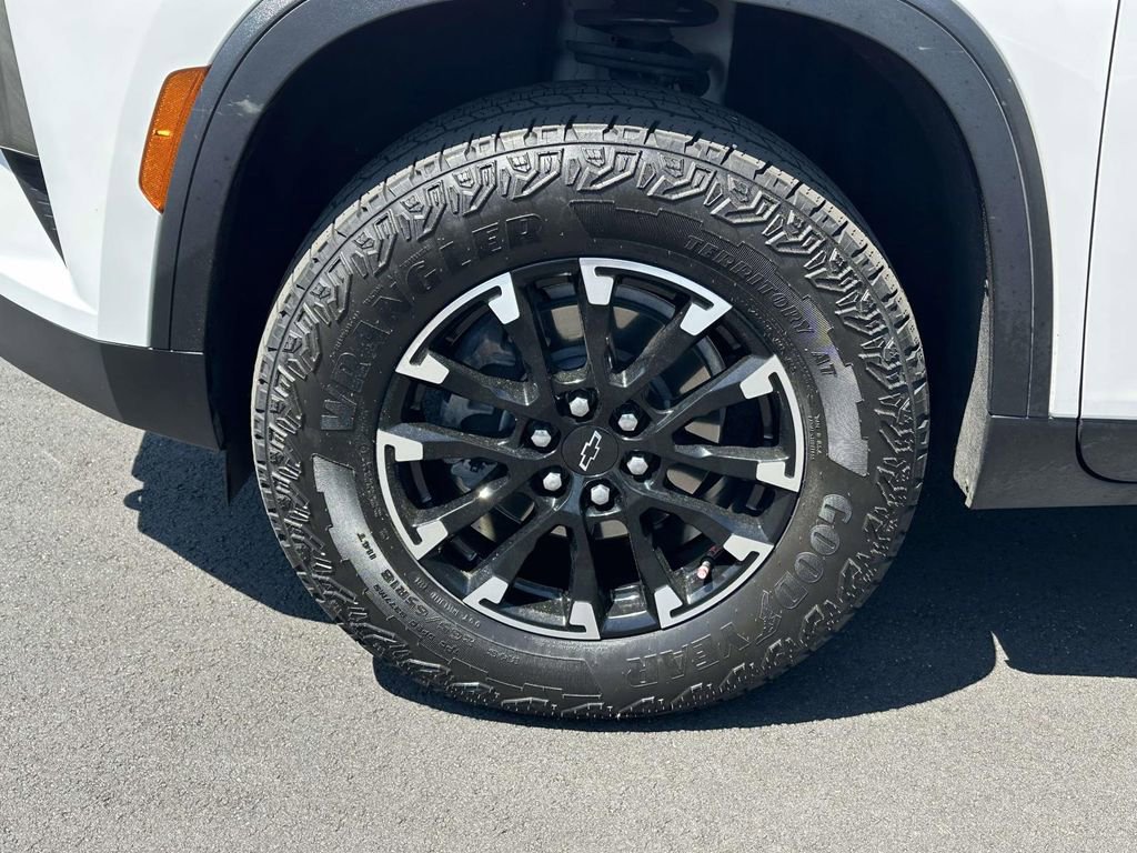 Used 2024 Chevrolet Traverse Z71 AWD/4WD image 29