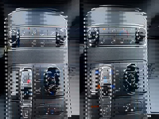 Certified 2022 Hyundai Santa Fe SEL image 12