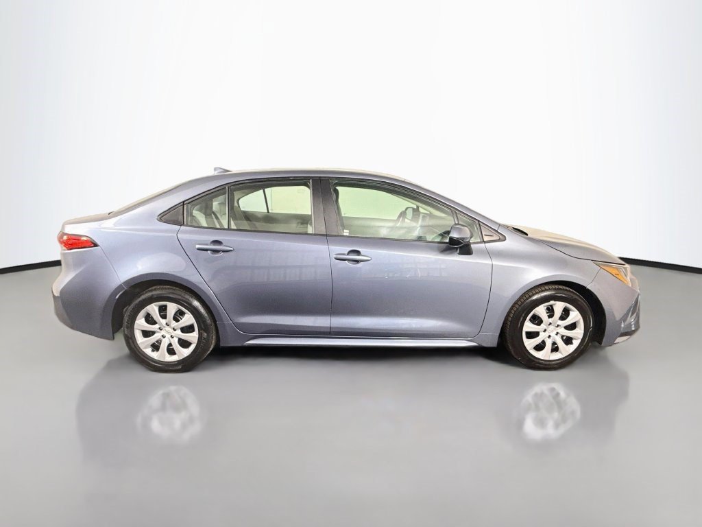 Used 2024 Toyota Corolla LE FWD image 11