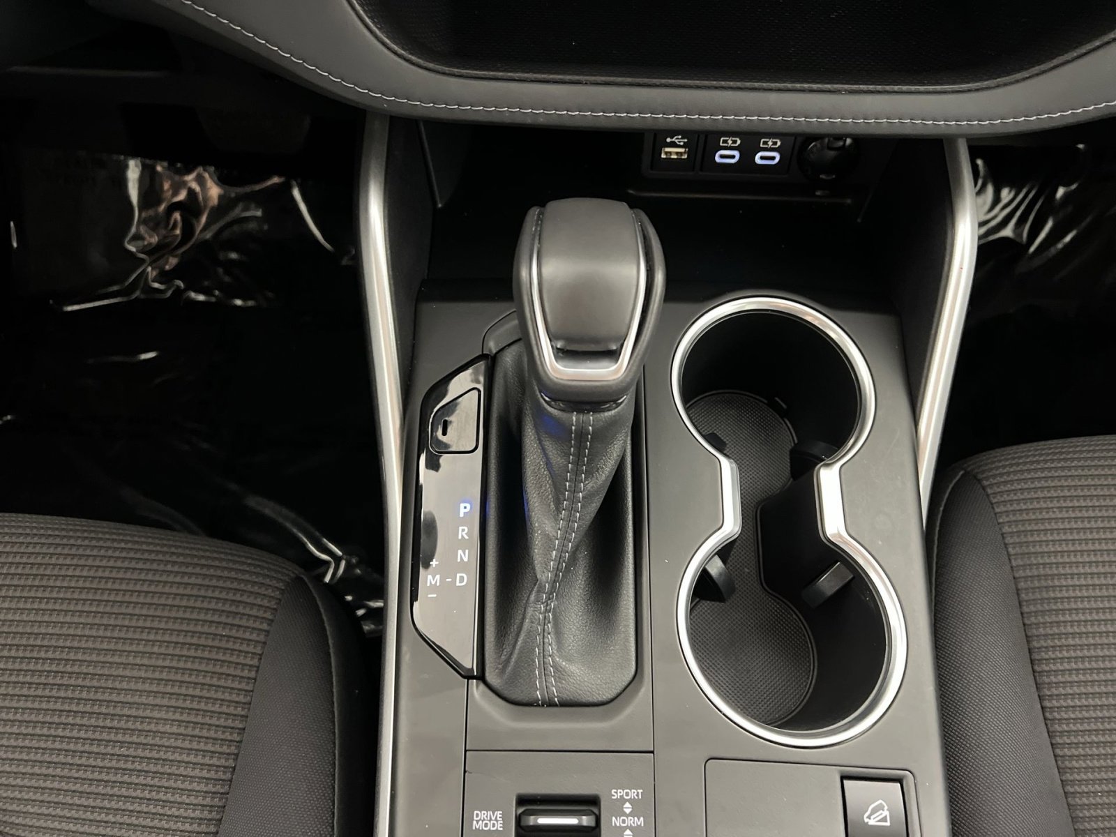 Used 2023 Toyota Highlander LE image 22