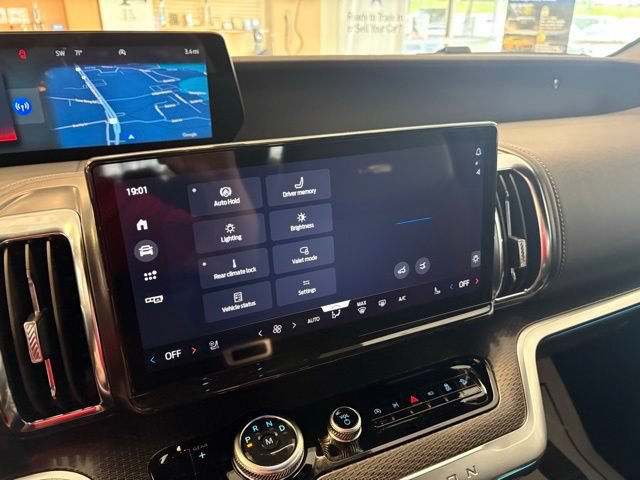 New 2026 Ford Expedition Platinum w/ Stealth Performance Package AWD/4WD image 18