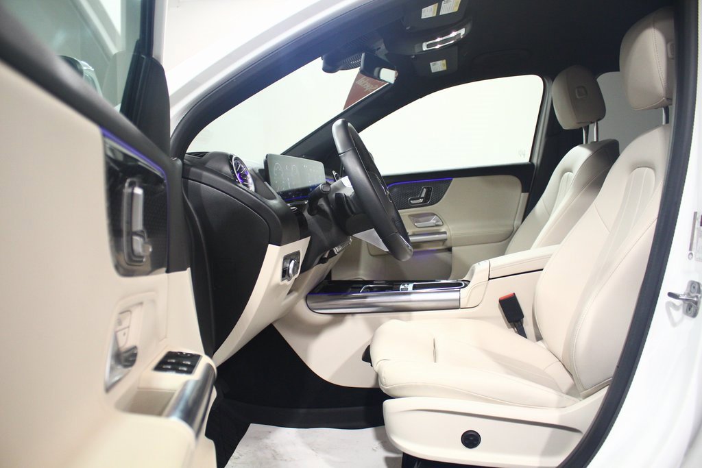 Used 2025 Mercedes-Benz GLA 250 4MATIC image 17