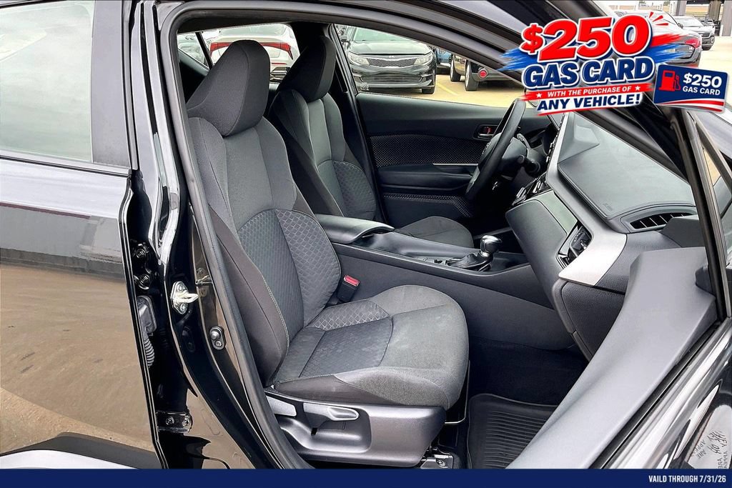 Used 2021 Toyota C-HR LE FWD image 7