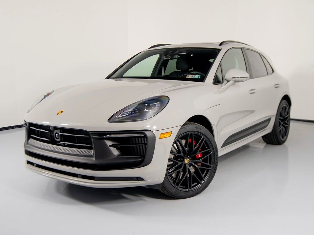 New 2026 Porsche Macan GTS image 6
