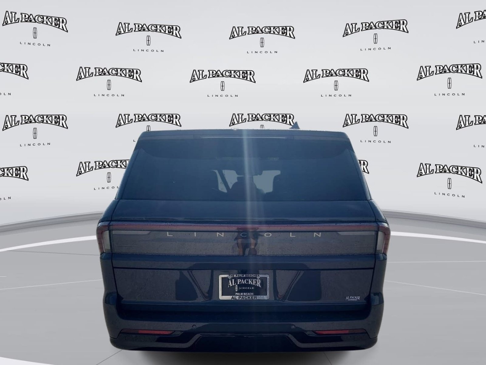 New 2027 Lincoln Navigator Black Label AWD/4WD image 4