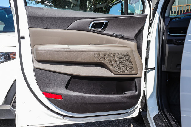 New 2027 Kia Carnival EX FWD image 23
